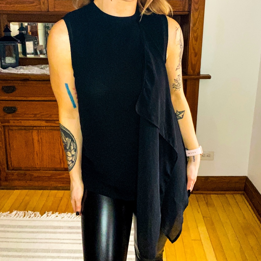 High low sleeveless blouse